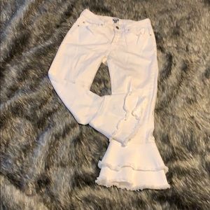 3/$15 LN Reba Ankle Ruffled Jeans 4